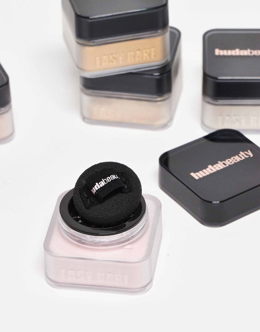 Huda Beauty Mini Easy Bake Loose Setting Powder – 6 g