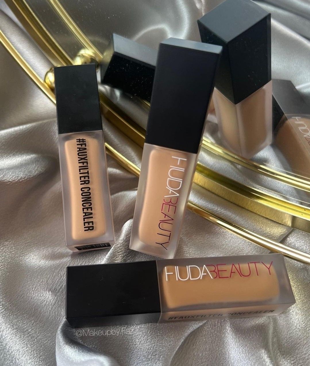 Huda Beauty FauxFilter Concealer