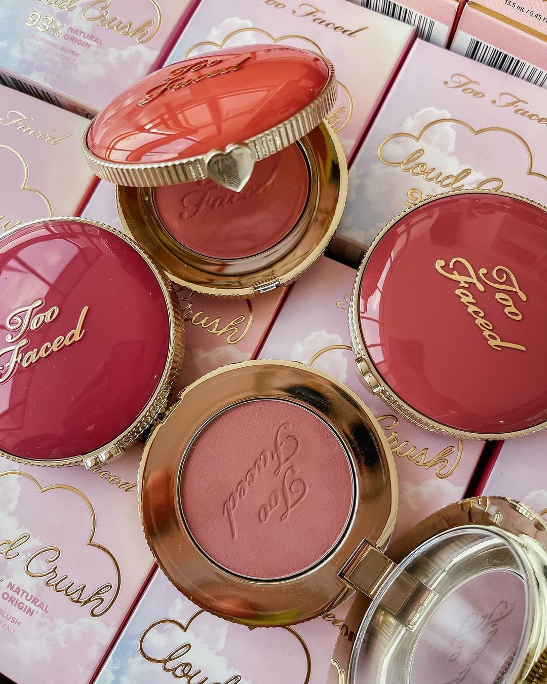 Too Faced Cloud Crush Blurring Blush