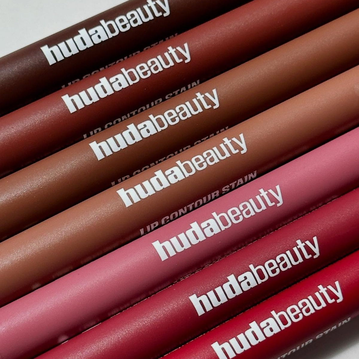 Huda Beauty Lip Liner